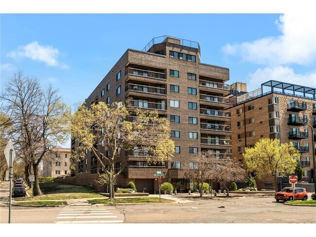 Building Photo - 2885 Knox Ave S