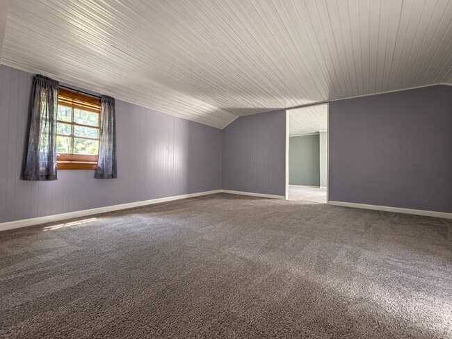 Building Photo - 10365 Lilac St