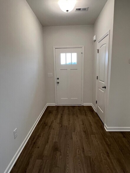 Building Photo - 1139 Bluecreek Cir