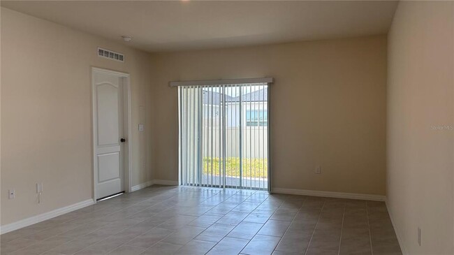 Building Photo - 2980 Waterlily Wy