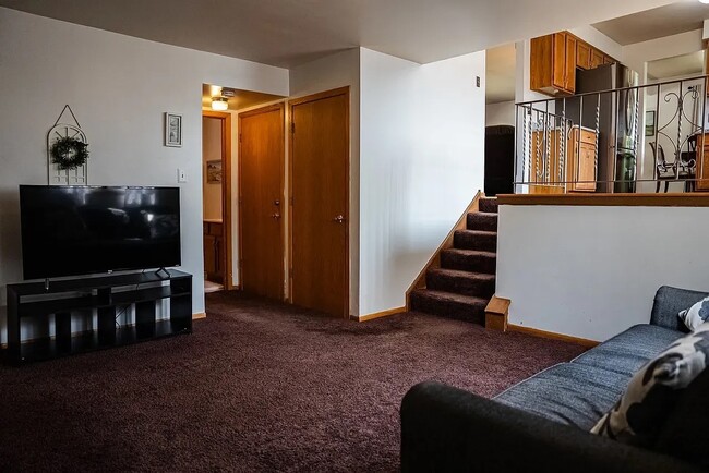 Building Photo - 17001 93rd Ave