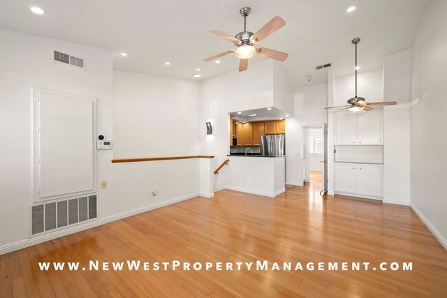 Building Photo - Exquisite North Park/University Heights Townhome, Small Pet Ok!