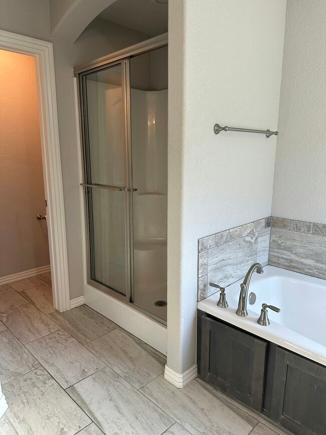 Building Photo - 4336 W Wales Dr