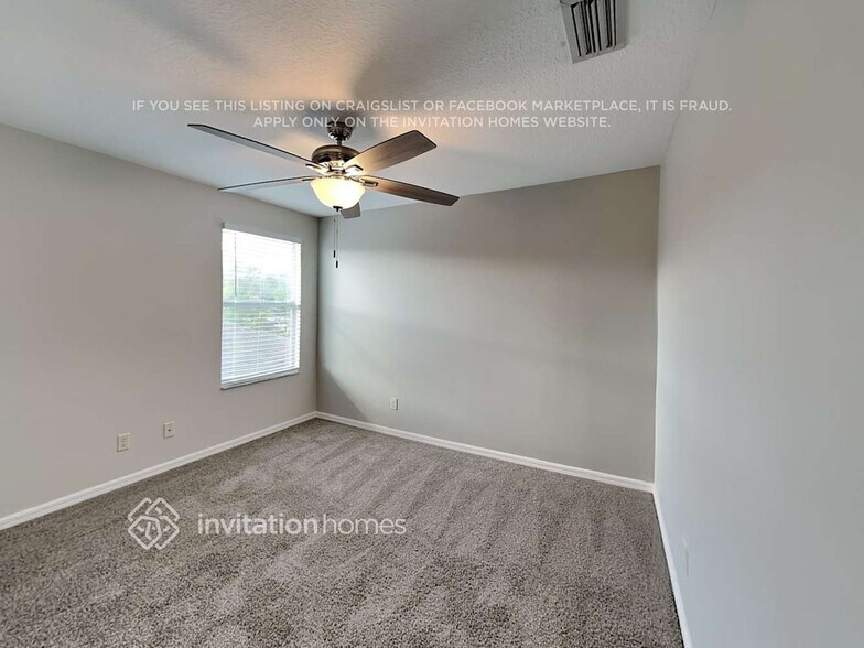 Building Photo - 4004 11th St E