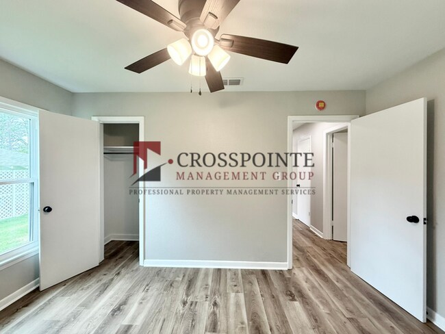 Building Photo - Newly Renovated 3 Bedroom 1 Bathroom Home!