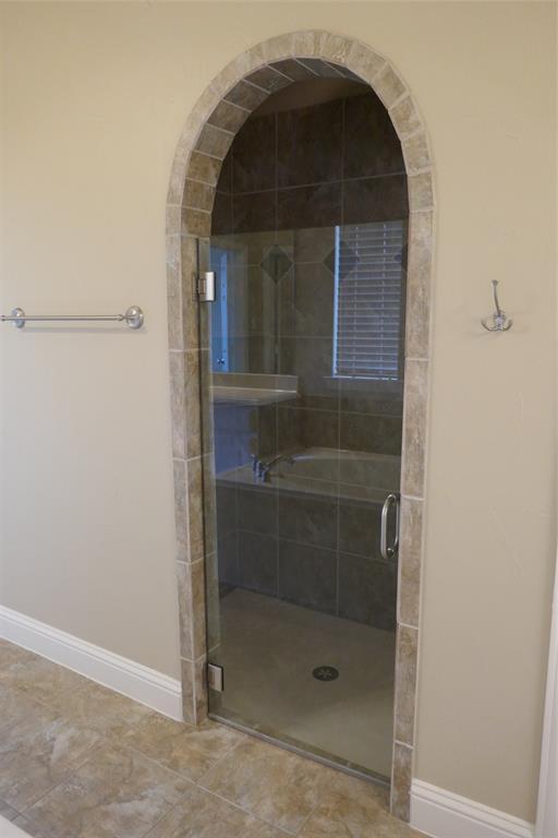 Building Photo - 2537 Windsor Castle Way