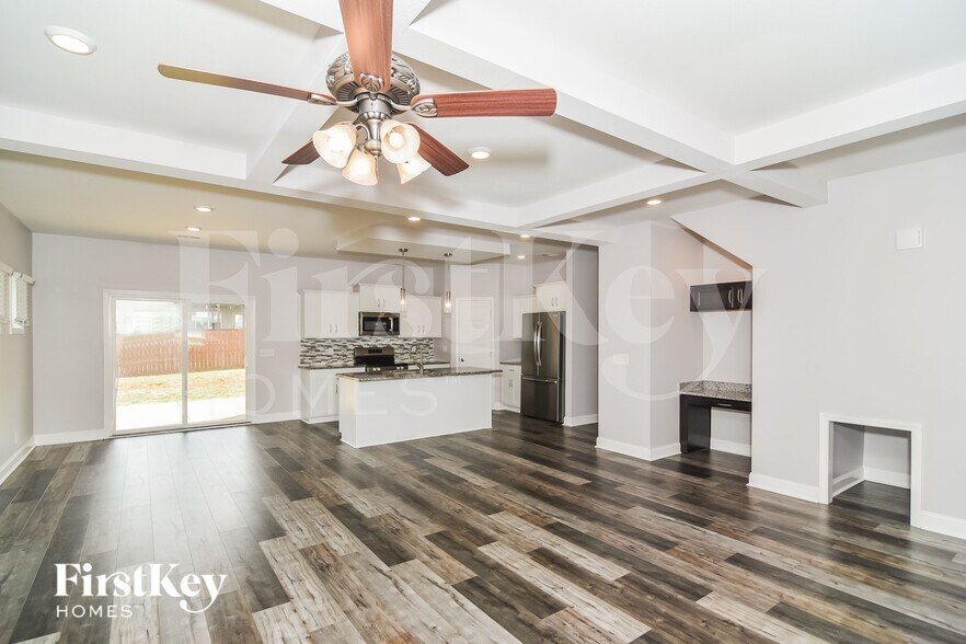 Building Photo - 1156 Charles Thomas Dr