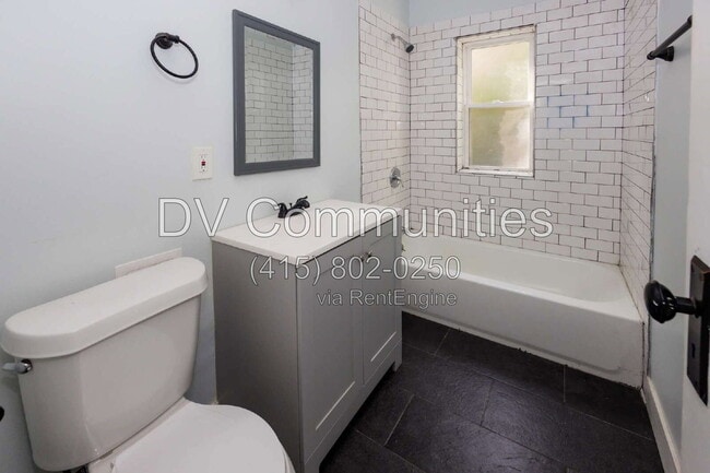 Building Photo - 3300 E 149th St
