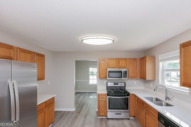 Building Photo - 62 Lake Crossing Ct