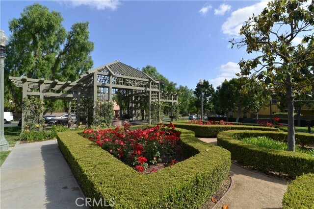 Building Photo - 24 Sebastian