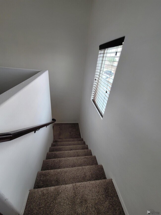 Building Photo - 3689 W 39th St