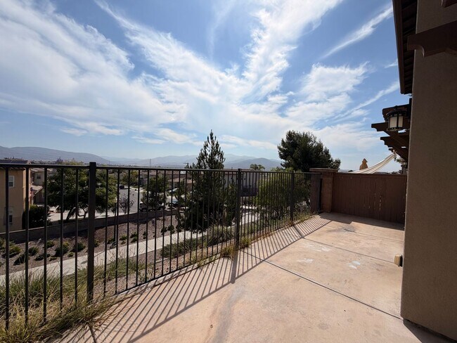 Building Photo - 1729 Cripple Creek Dr