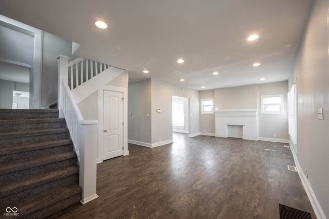 Building Photo - 3117 N Park Ave