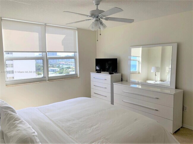 Building Photo - 2080 S Ocean Dr