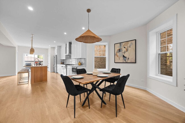 Building Photo - 4437 N Whipple St