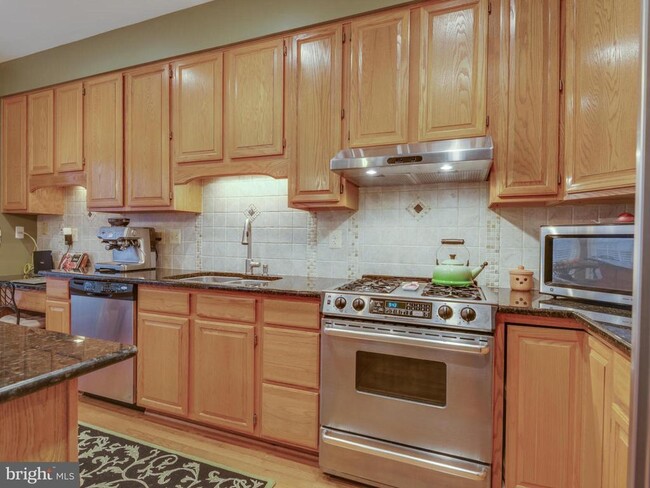 Building Photo - 11300 Fairwind Way