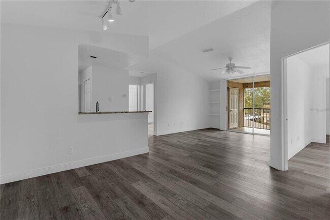 Building Photo - 7618 Pissarro Dr