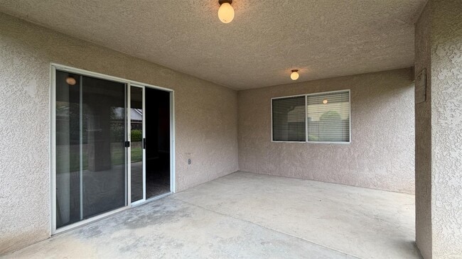 Building Photo - 2274 E Skyview Ave