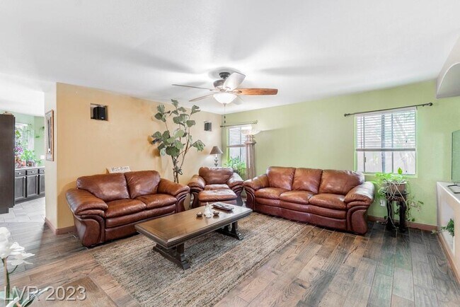 Building Photo - 1216 Olvera Way