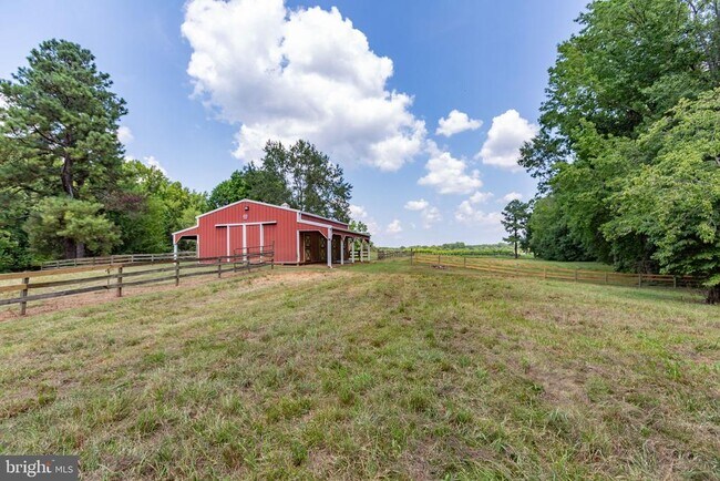 Building Photo - 18136 Pepmeier Hill Rd
