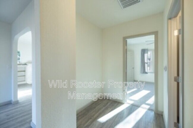 Building Photo - 3740 Jeffrey Ave