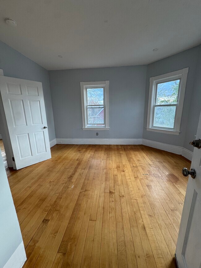 Building Photo - 103 French Ave