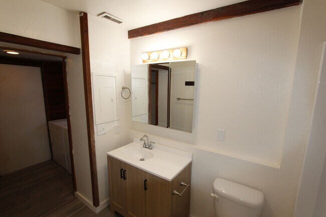 Building Photo - Charming 2 Bedroom Home in Lower Greenlaw | Large Fenced Yard
