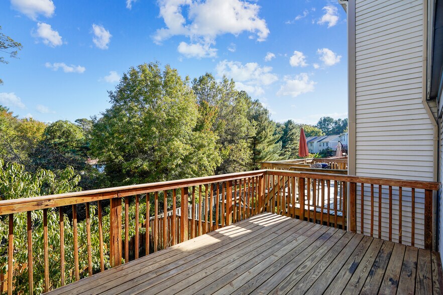 Building Photo - 8151 Turn Loop Rd
