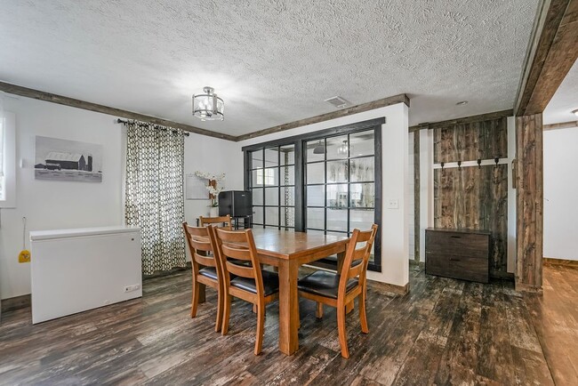 Building Photo - 29703 Midland St