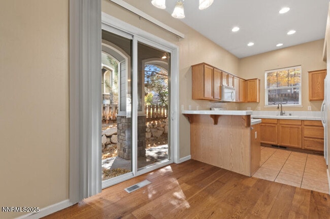 Building Photo - 3550 Mashie Dr