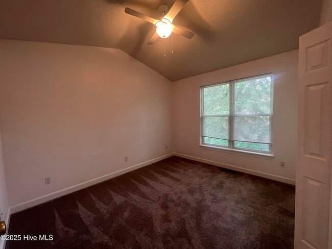 Building Photo - 321 S Kerr Ave
