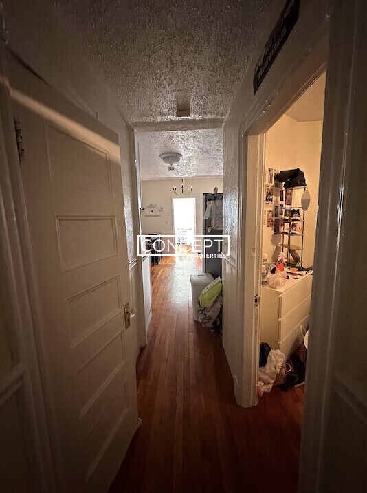 Building Photo - 72 Revere St