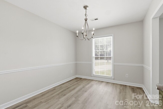 Building Photo - 4609 Randolph Rd
