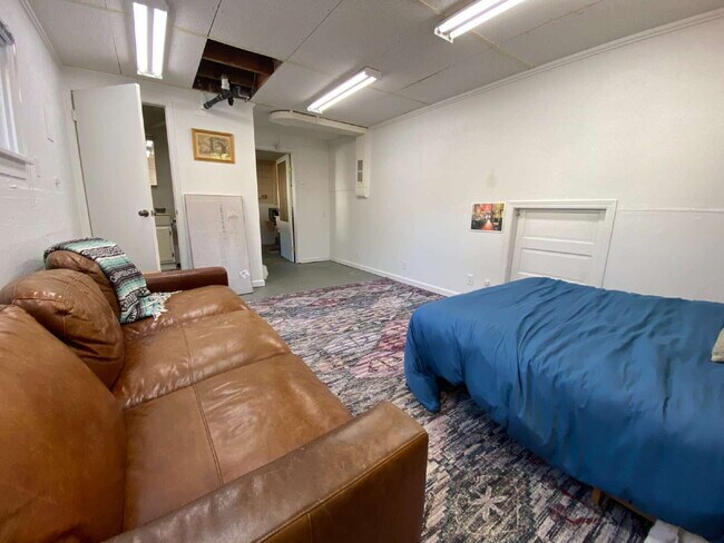 Building Photo - Charming 3-Bedroom Home with Massive Detac...