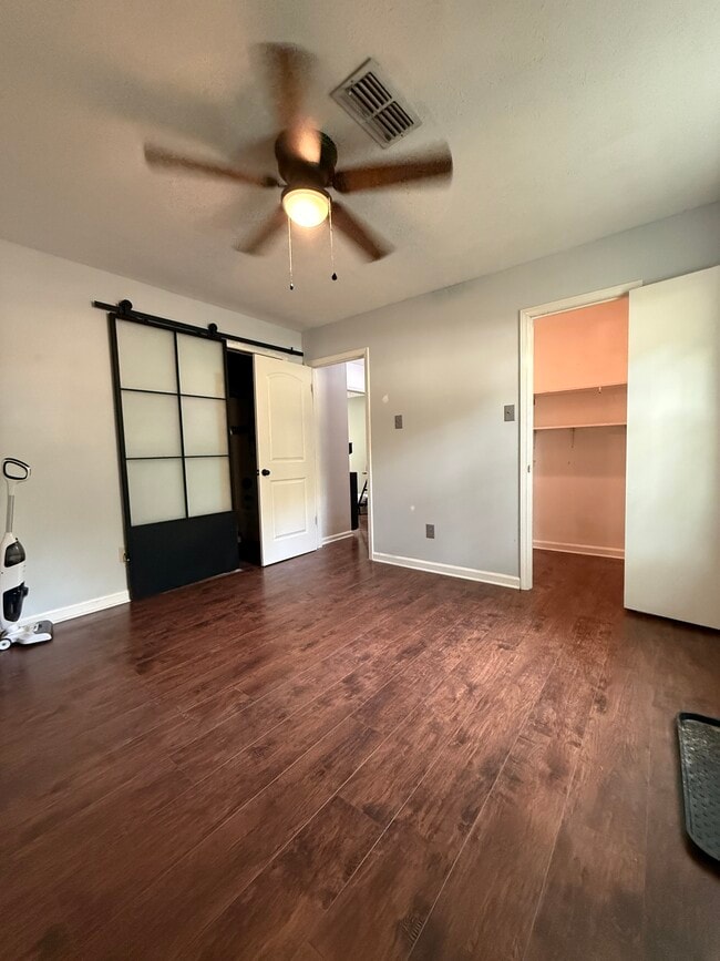 Building Photo - 5 Markwood Ln