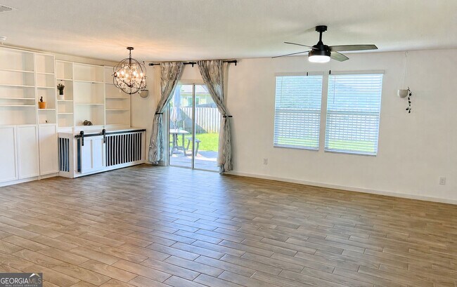 Building Photo - 204 Hayworth Ct