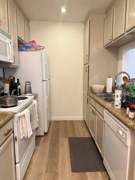 Building Photo - 1123 Sepulveda Blvd