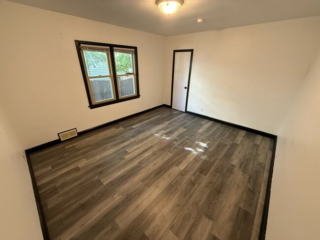 Building Photo - Caleb Hyatt - Tenant Placement