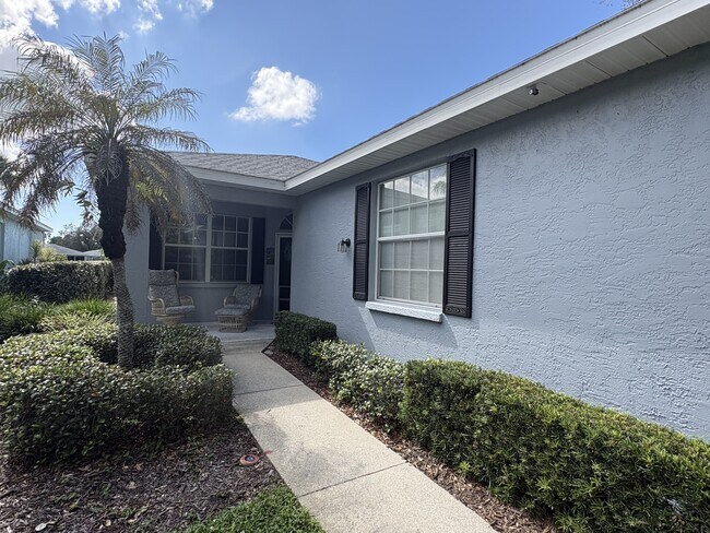 Building Photo - 322 Greenwood Lake Dr