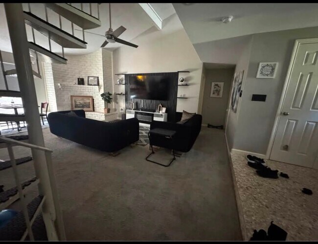 Building Photo - 5335 Prairie Creek Dr