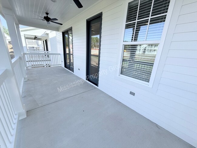 Building Photo - 3BR/3BA For Rent