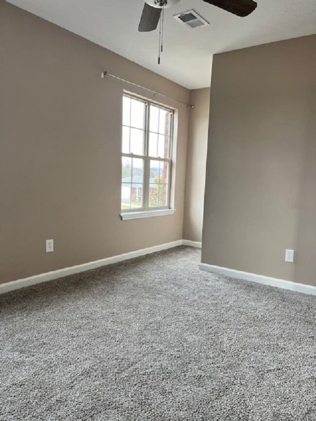 Building Photo - 156 Madison Rae Blvd