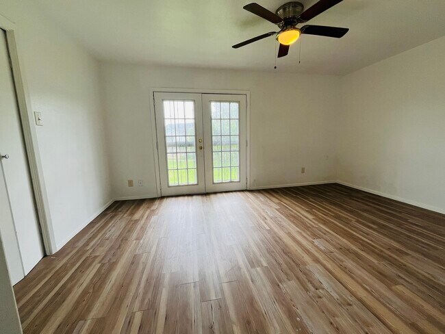 Building Photo - 6981 Chasewood Dr