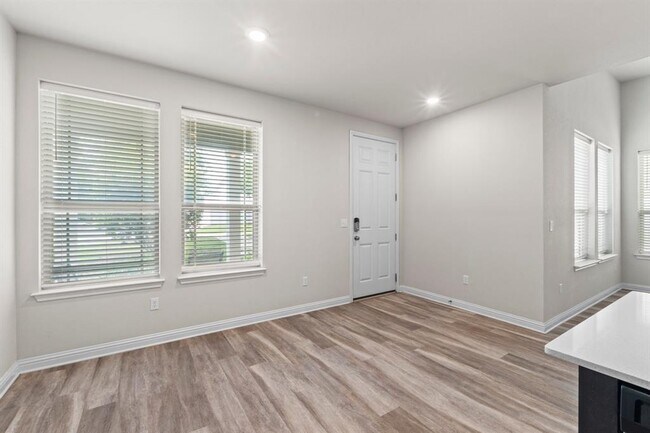 Building Photo - 7907 Mellencamp Dr