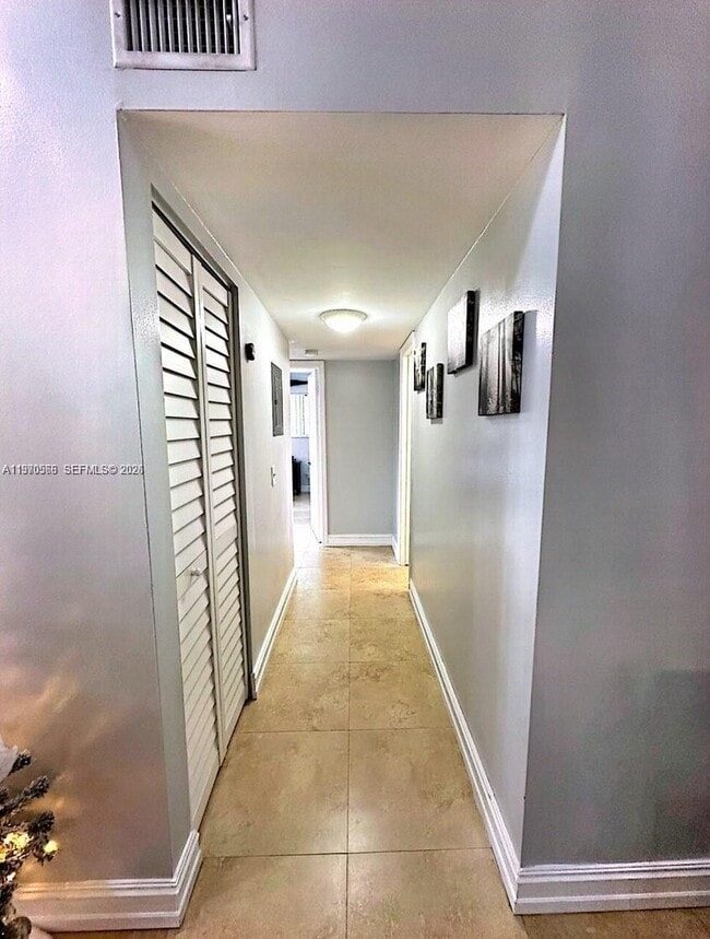 Building Photo - 9729 Hammocks Blvd