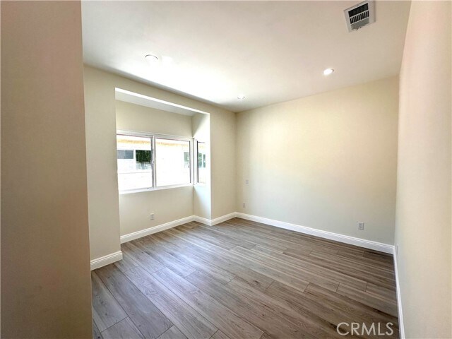 Building Photo - 8511 Hyacinth St
