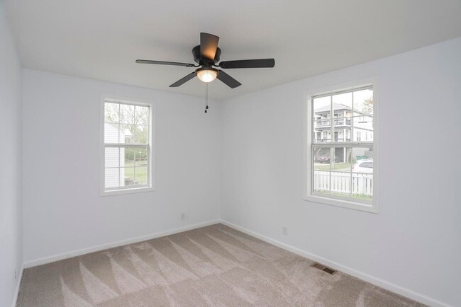 Building Photo - Beautiful Home in Nashville!