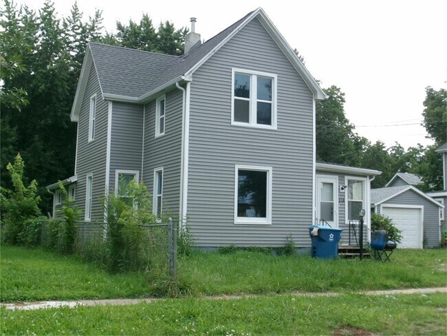 Primary Photo - 114 State St