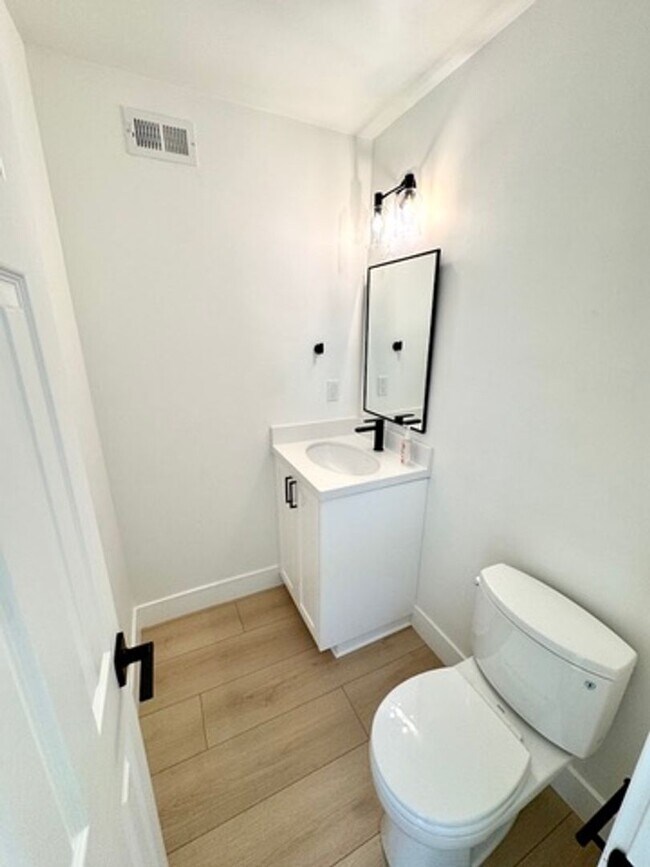 Building Photo - Luxury Living Redefined – Fully Renovated & Move-In Ready!