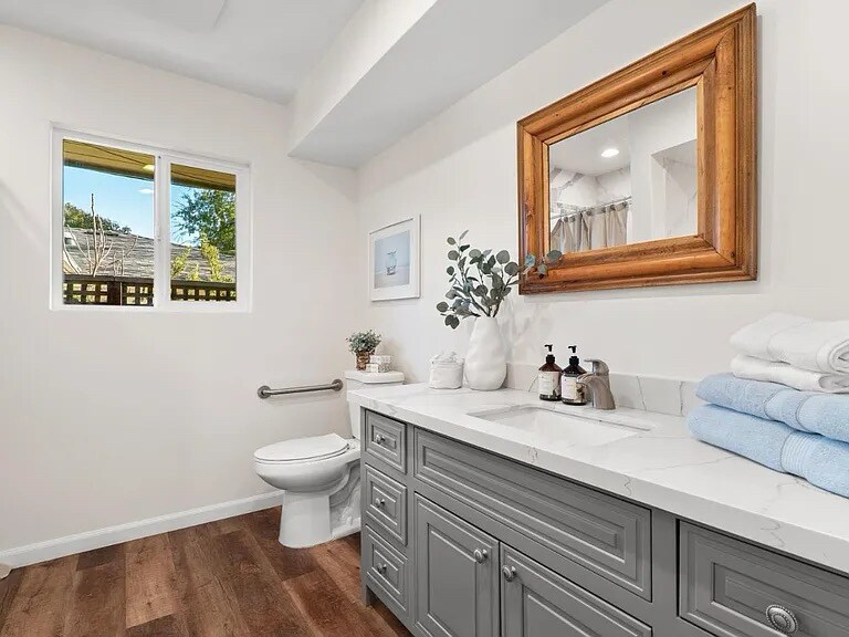 Building Photo - 131 Spring St